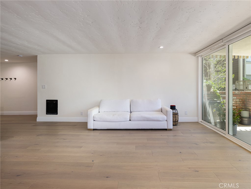 6526 Ocean Crest A-115