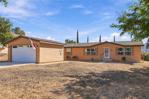 Tiny photo for 4794 Mallard Court, Paso Robles, CA 93446 (MLS # PI26223193)