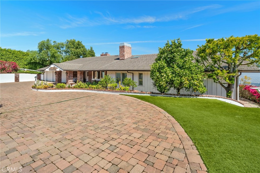 9 Maverick Lane