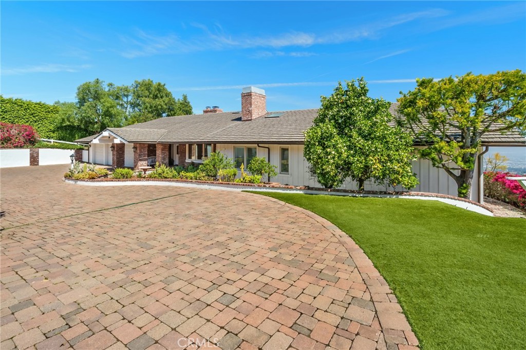 9 Maverick Lane