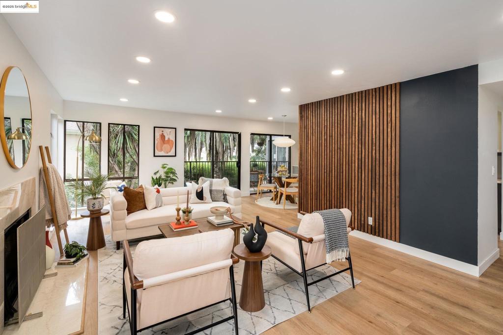 LAKESHORE/GRAND - Residential