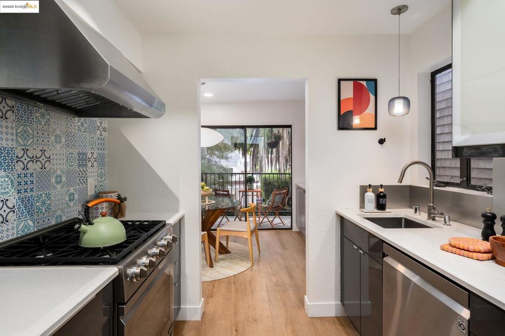 LAKESHORE/GRAND - Residential