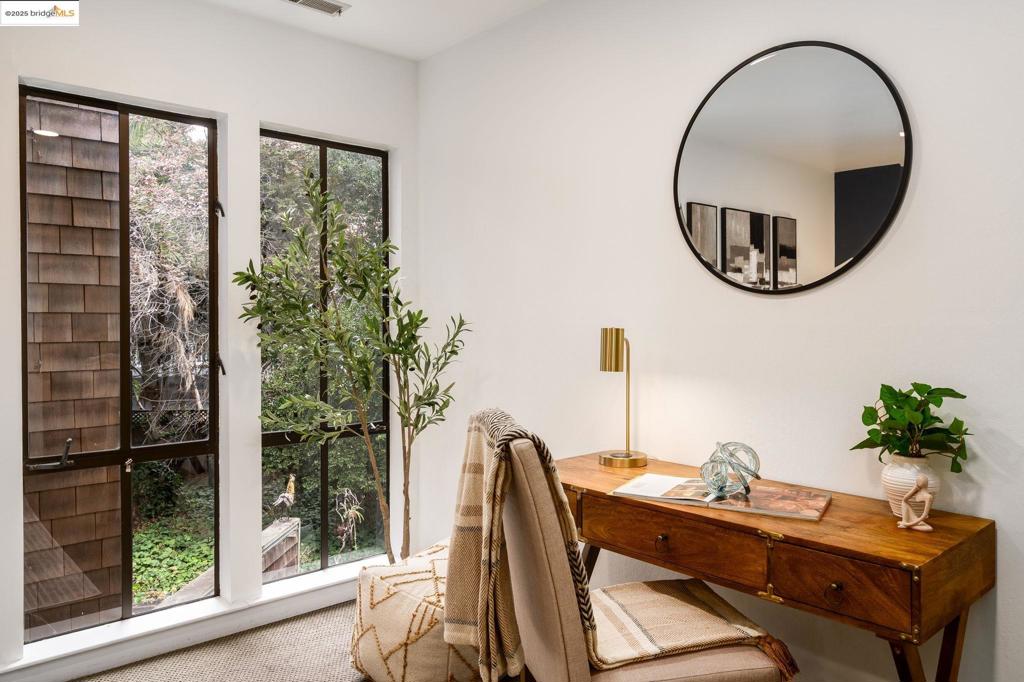 LAKESHORE/GRAND - Residential