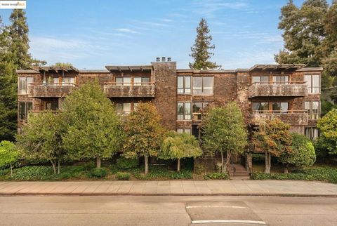 Photo of 742 Wesley Way #2C, Oakland, CA 94610 (MLS # 41115728) Photo of 742 Wesley Way #2C, Oakland, CA 94610 (MLS # 41115728)
