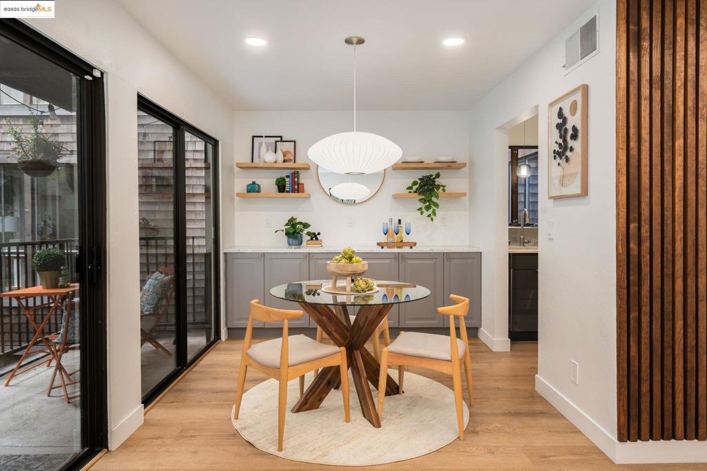 LAKESHORE/GRAND - Residential