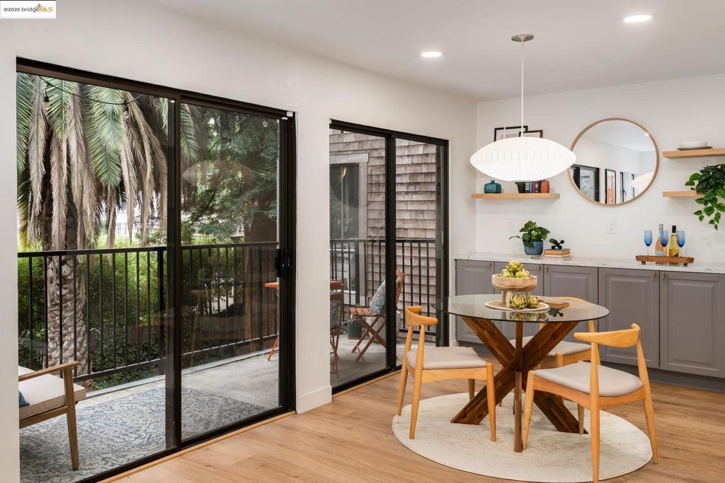 LAKESHORE/GRAND - Residential