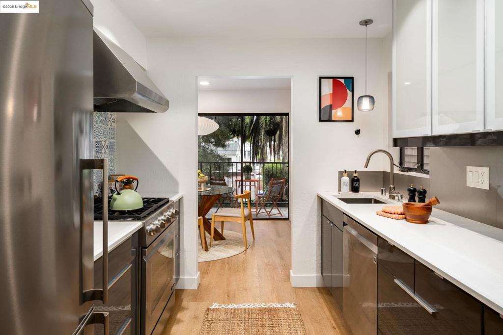 LAKESHORE/GRAND - Residential