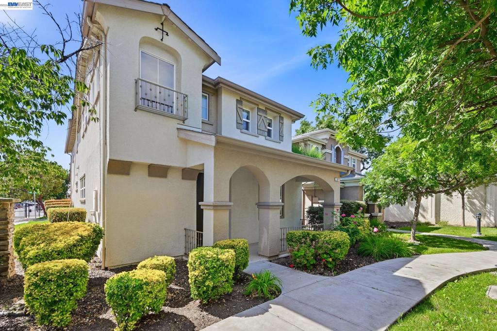 107 Olmsted Ct