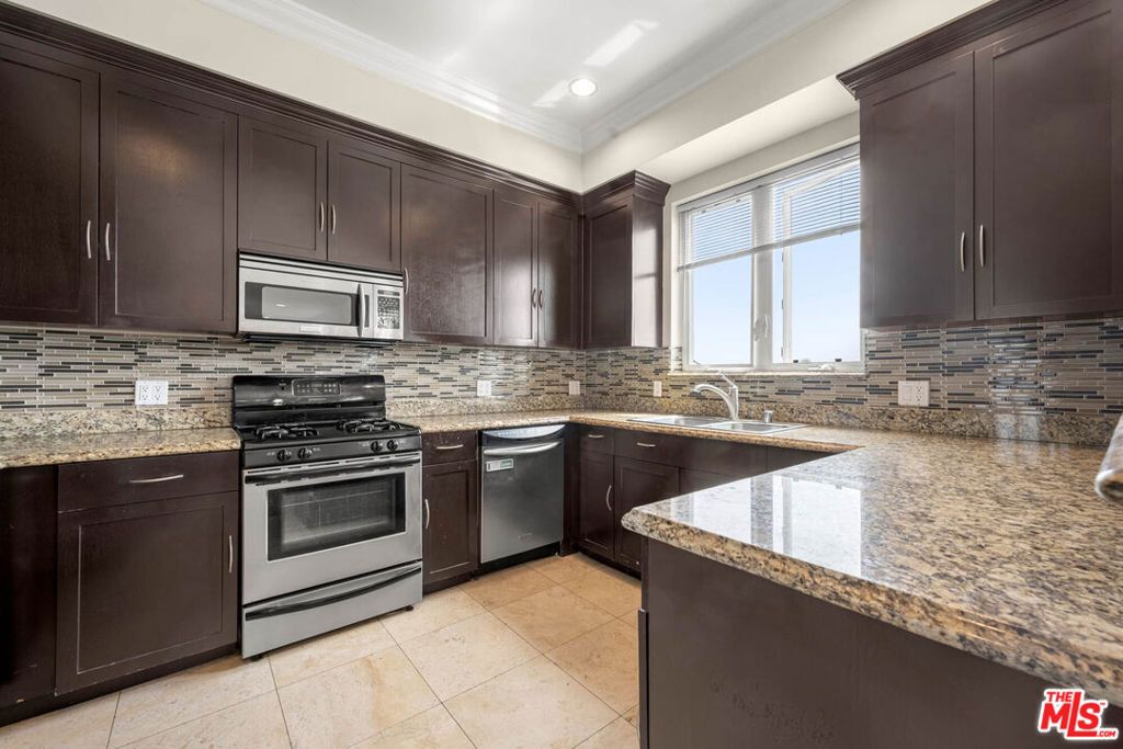 Photo of 9049 Alcott Street #401, Los Angeles, CA 90035 (MLS # 26737121)