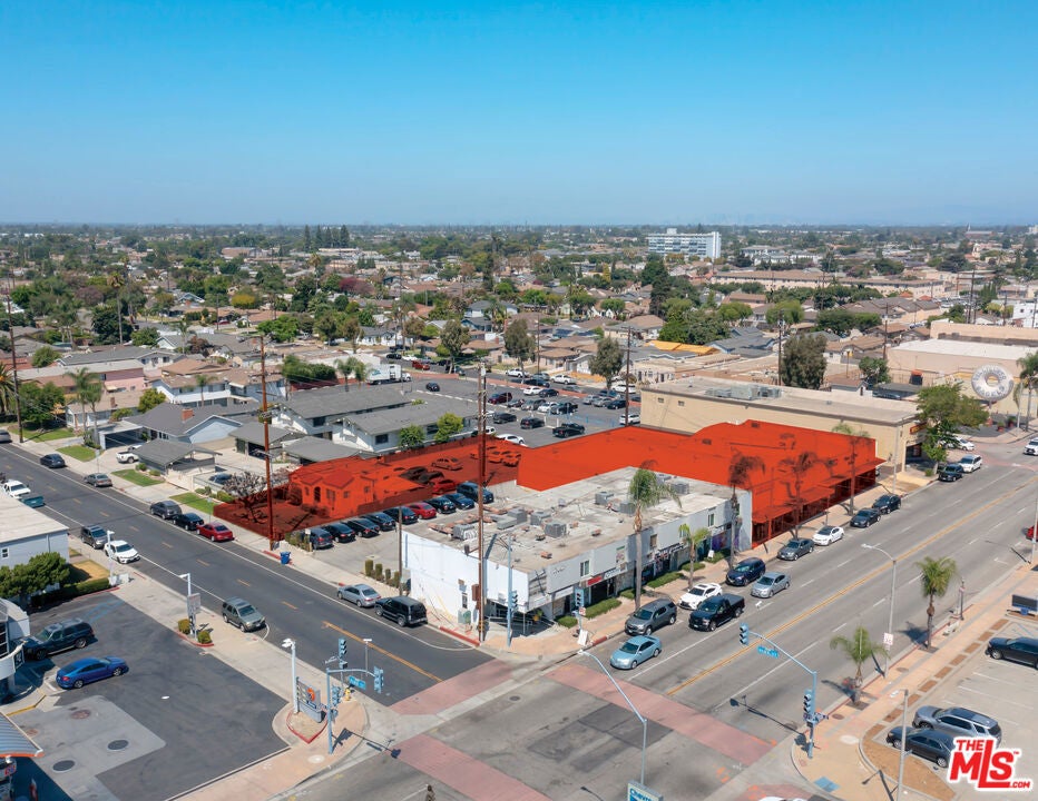 17047 Bellflower Boulevard