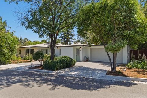 Photo of 13004 Paseo Presada, Saratoga, CA 95070 (MLS # ML82047061)