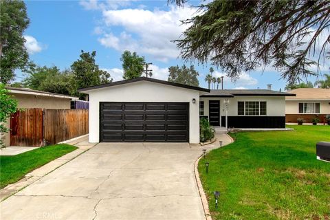 Photo of 5847 Meadowbrook Lane, Riverside, CA 92504 (MLS # PW25200534) Photo of 5847 Meadowbrook Lane, Riverside, CA 92504 (MLS # PW25200534)
