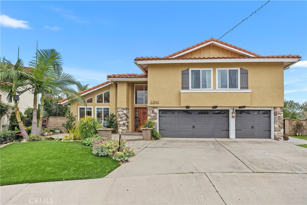 Properties 1 23962 Eider Court