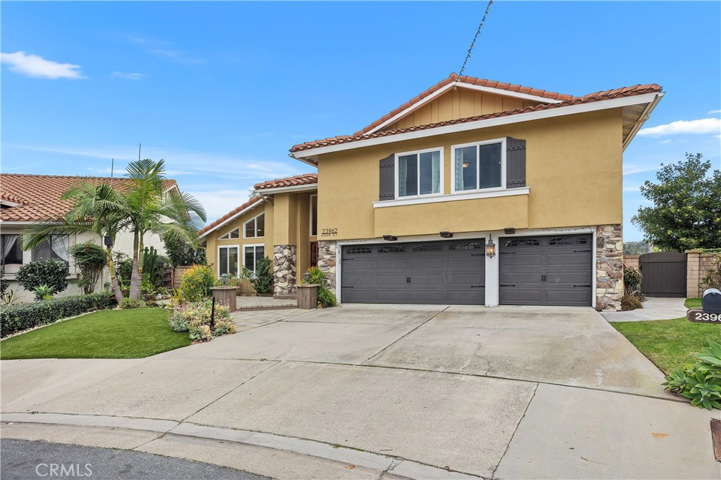 Properties 2 23962 Eider Court