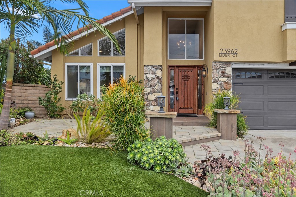 Properties 4 23962 Eider Court