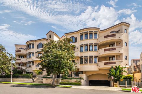 Photo of 10364 Almayo Avenue #103, Los Angeles, CA 90064 (MLS # 26668809)