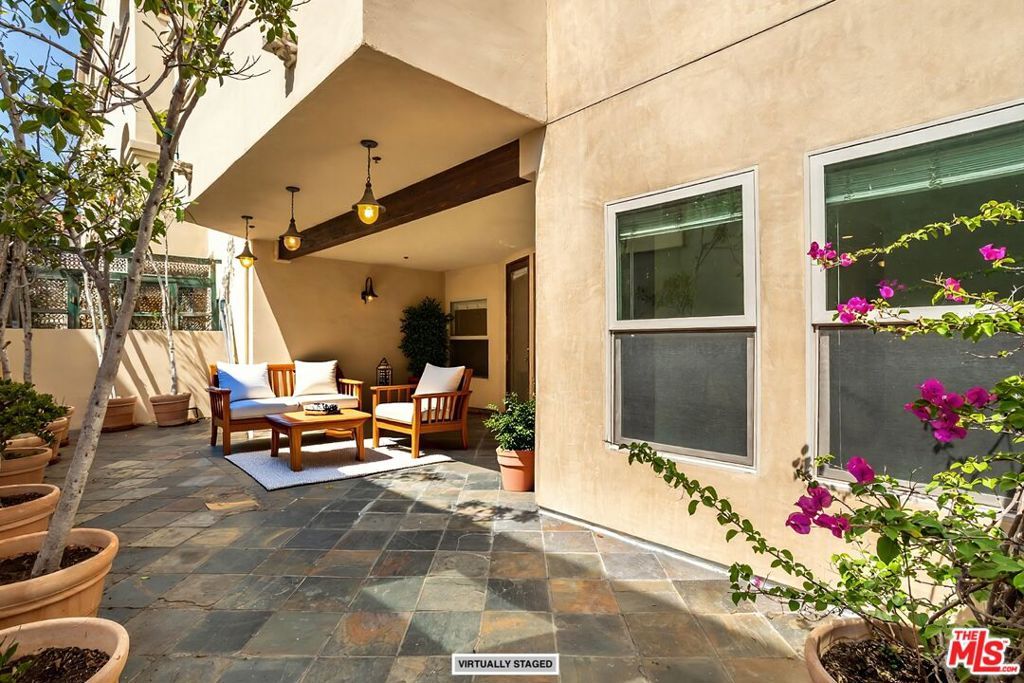 Photo of 10364 Almayo Avenue #103, Los Angeles, CA 90064 (MLS # 26668809)