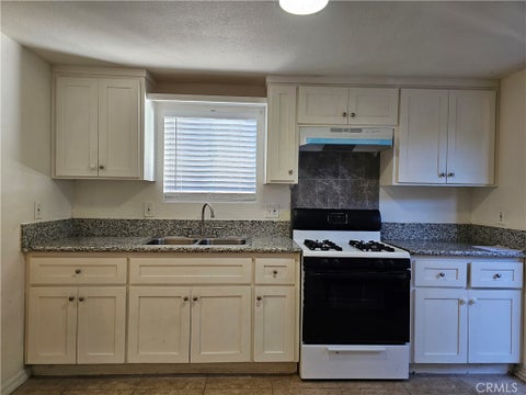 Photo of 216 E 25th ST, Long Beach, CA 90806 (MLS # PW26139660)