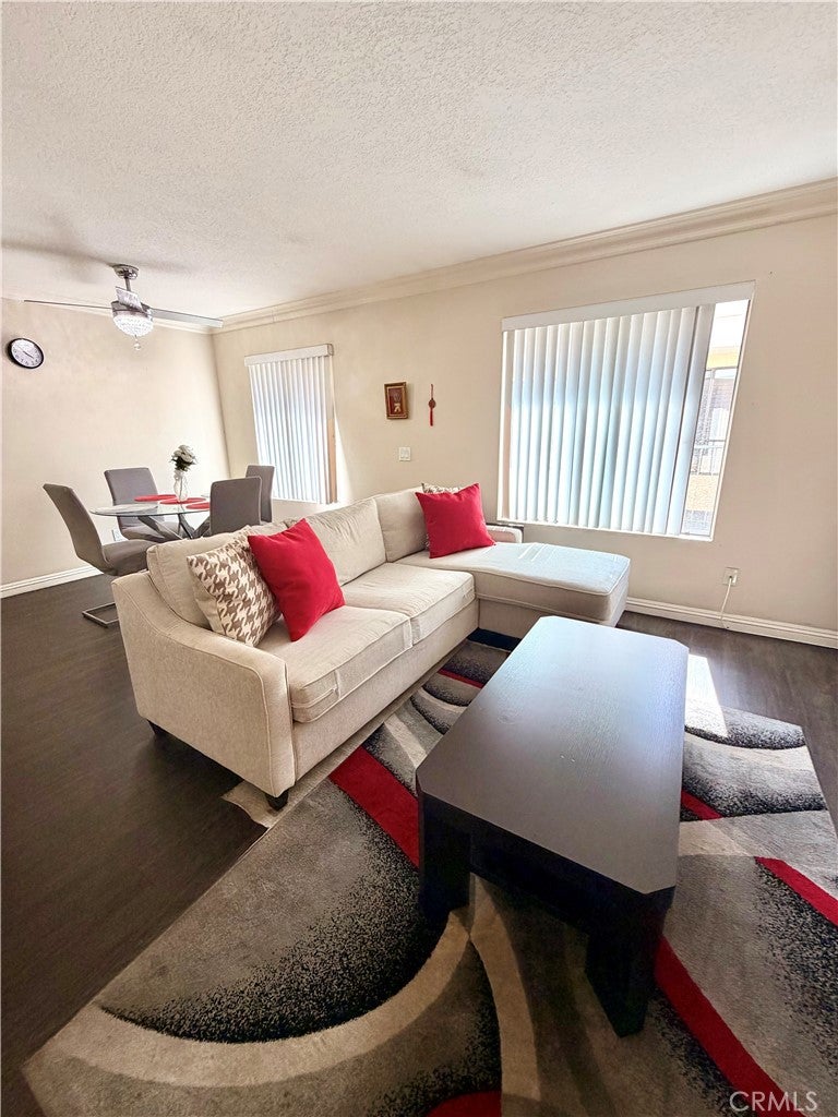 3425 E 15th Street 13D, Long Beach CA 90804
