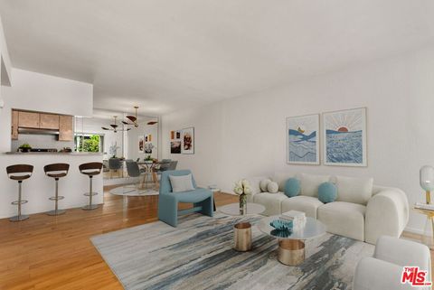 Photo of 8530 Holloway Drive #309, West Hollywood, CA 90069 (MLS # 26664835)