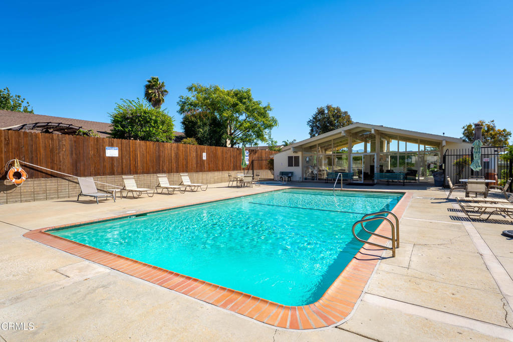 Las Posas Gardens - 2666 - Residential