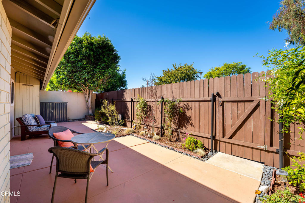 Las Posas Gardens - 2666 - Residential