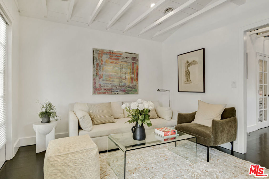 5143 La Vista Court