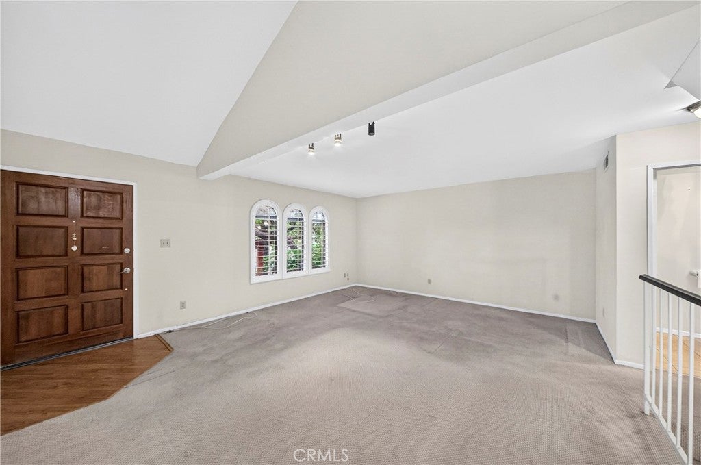 3431 Artesia 21