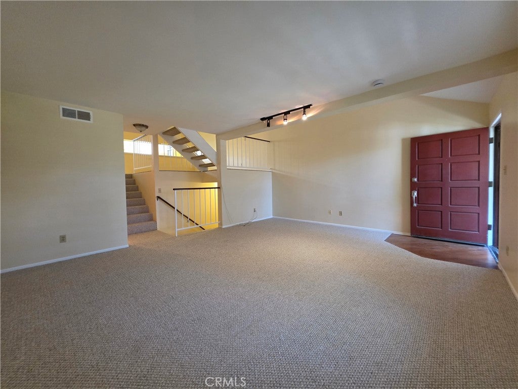 3431 Artesia 21