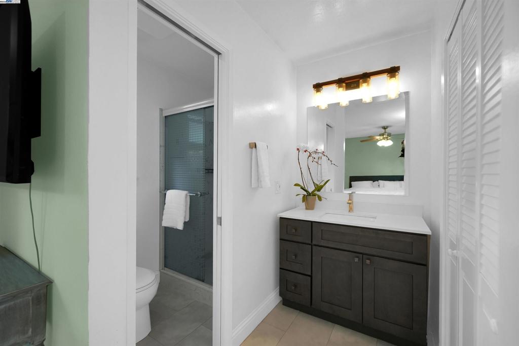 CARRIAGE SQUARE - Residential