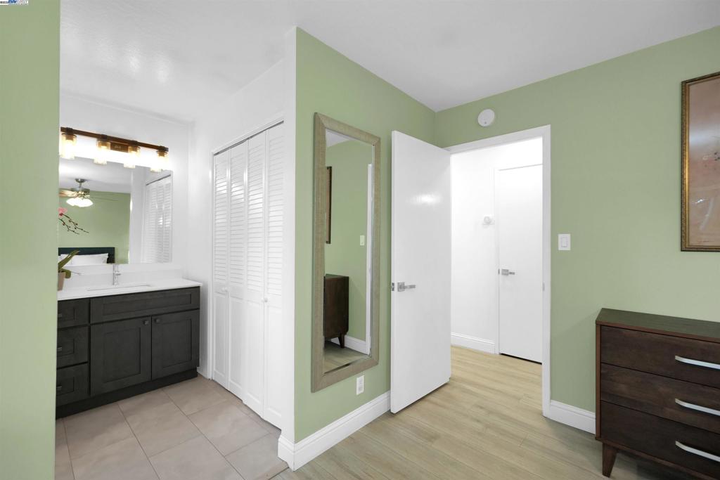 CARRIAGE SQUARE - Residential