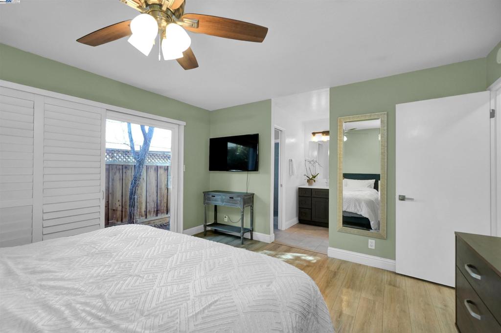 CARRIAGE SQUARE - Residential