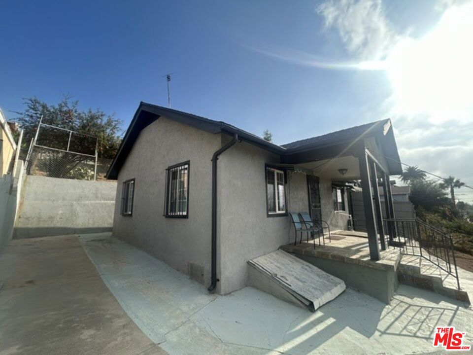 3335 Floral Drive