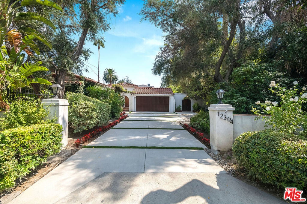 12304 Addison Street, Los Angeles CA 91607