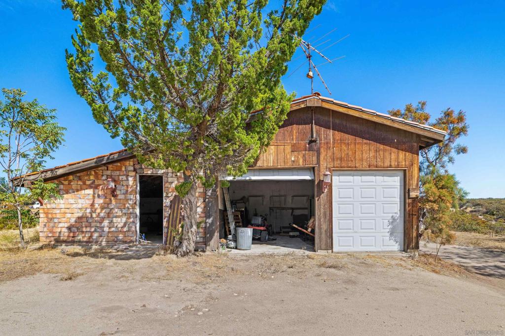 2513 Tecate Divide Road
