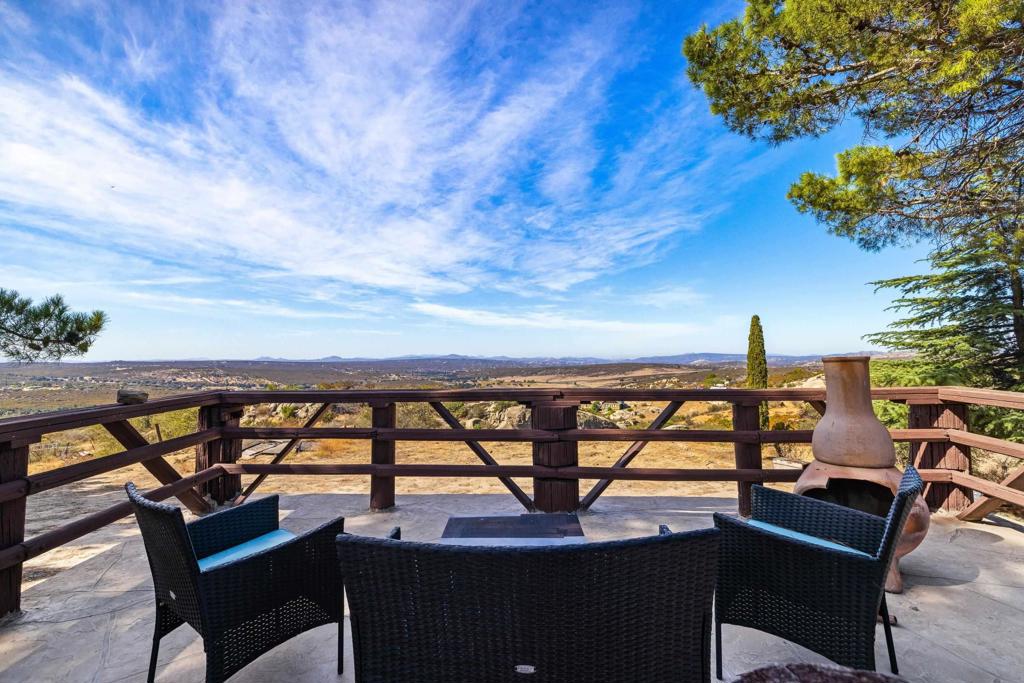 2513 Tecate Divide Road