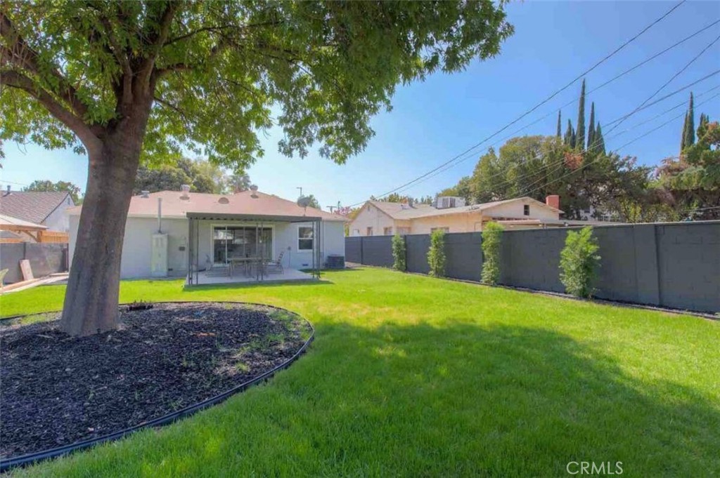 Stunning Modern Home in the Heart of Reseda!
Welcome to one of the most beautiful homes in Reseda—fully updated and designed with style, comfort, and functionality in mind. Step through the modern front door into a bright, open-concept living space that seamlessly blends luxury and convenience.
The heart of the home is a custom-designed kitchen featuring quartz countertops, sleek built-in appliances, and plenty of space for cooking and entertaining. High-end stainless steel appliances, recessed lighting, and wood flooring flow throughout the home, complemented by central AC and abundant storage.
Natural light floods the interior through large windows and a glass sliding door, offering picturesque views of the beautifully landscaped backyard. The cozy patio and spacious, enclosed yard are perfect for outdoor gatherings or relaxing in privacy.
The master suite offers a tranquil retreat with its own private bathroom. A generous two-car garage provides ample parking and additional storage space.
Perfect for first-time homebuyers or growing families, this home is conveniently located near top-rated schools, parks, and everything the Valley has to offer. Don’t miss this opportunity to own a truly turn-key home in a prime location!
