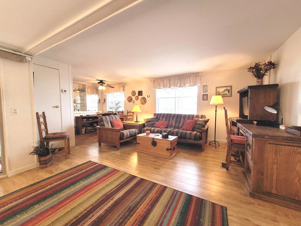 Royal Palms - Manufactured In Park