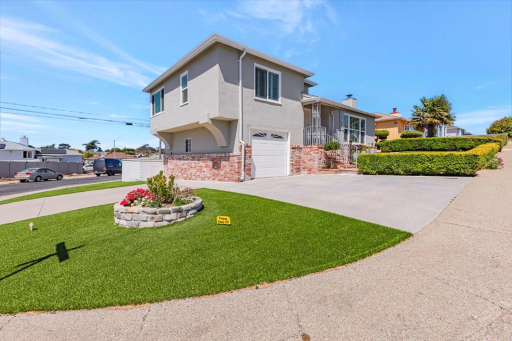214 Manor Drive