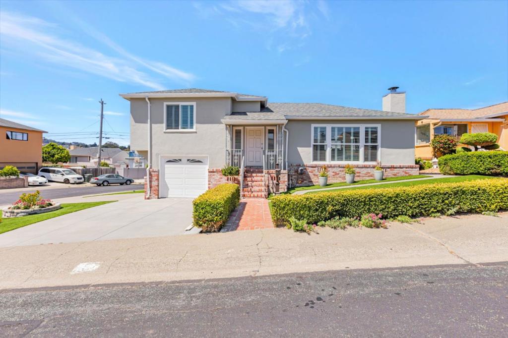 214 Manor Drive