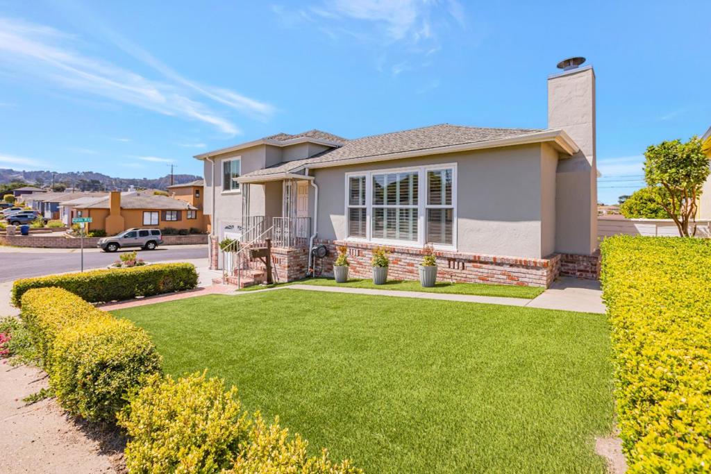 214 Manor Drive
