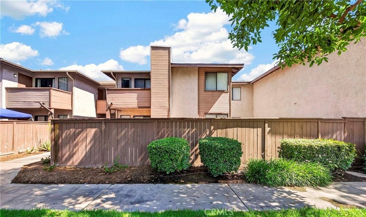 Photo 1 of 29 — 1315 Massachusetts Avenue 103, Riverside, CA 92507