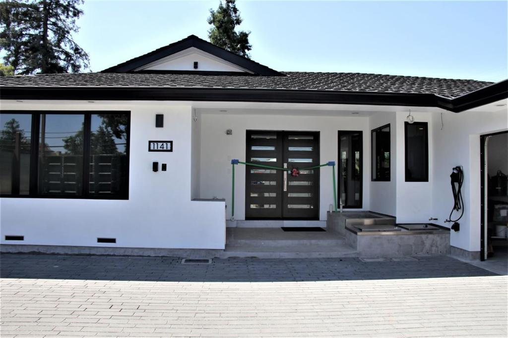 1141 Saratoga Avenue