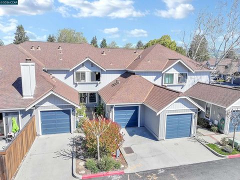 Photo of 17106 Creekside Cir Cir, Morgan Hill, CA 95037 (MLS # 41130808)