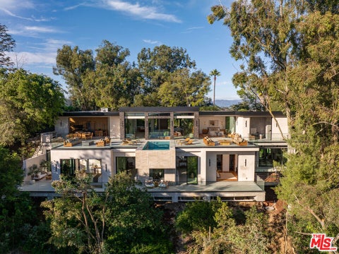 Photo of 12752 Mulholland Drive, Beverly Hills, CA 90210 (MLS # 26853917)