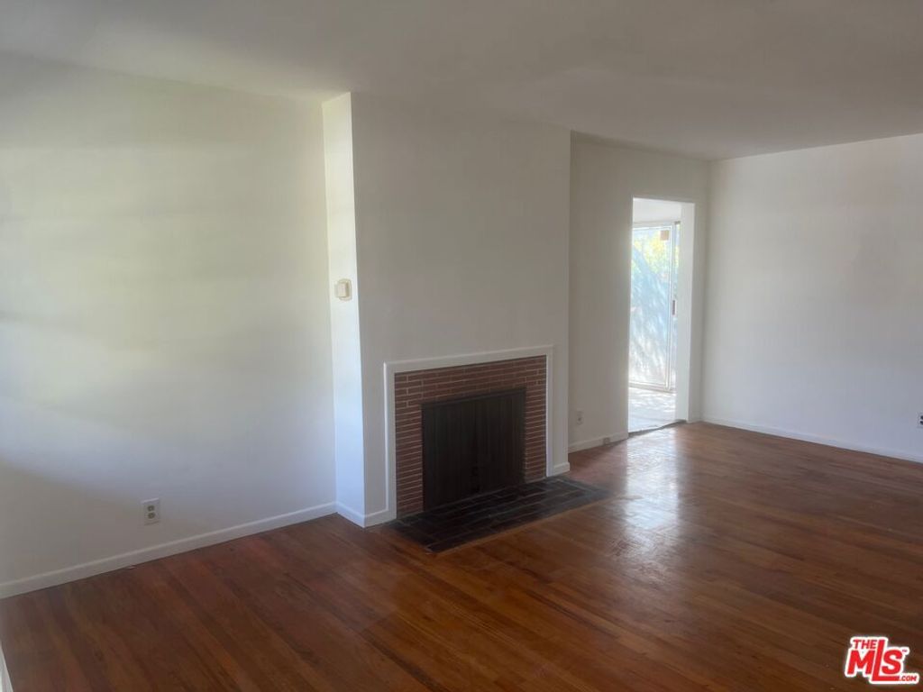 Photo of 2433 Mckinley Avenue, Venice, CA 90291 (MLS # 25570289)