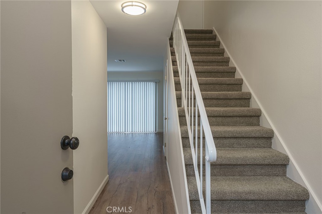 13514 1/4 Village