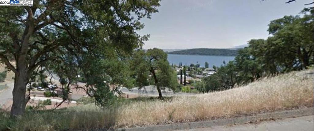 Great location to build your Dream Home, overlooking beautiful Clearlake.