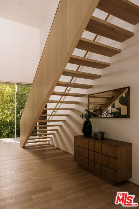 Photo of 15520 Hamner Drive, Los Angeles, CA 90077 (MLS # 26855201)