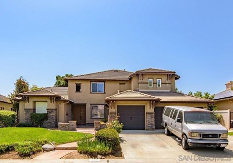 Photo of 569 Inverlochy Dr Dr, Fallbrook, CA 92028 (MLS # 250031963SD)